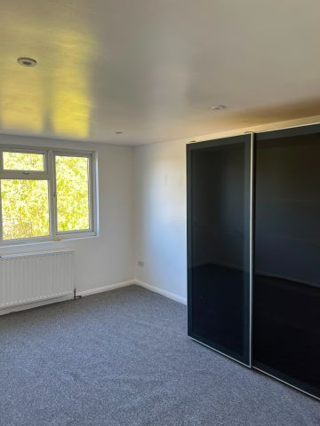 2 Bed Flat, Hendon, NW4 - Photo 4