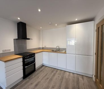 2 bedroom flat to rent - Photo 6