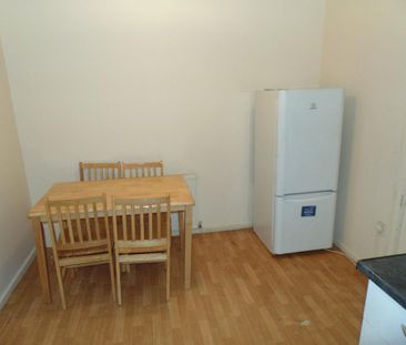 4 bedroom maisonette to rent - Photo 1