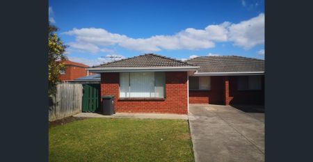 WALK TO MONASH UNIVERSITY - Photo 4