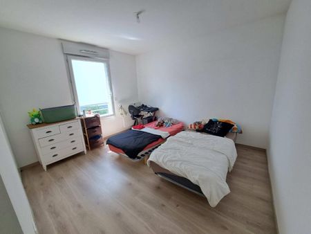 Location Appartement 3 pièces 65m² BONNEVILLE 74130 - Photo 3