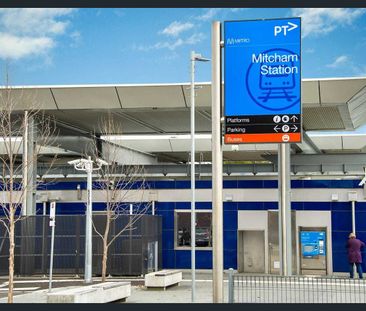 Light Filled and Super Spacious Townhome - Photo 2