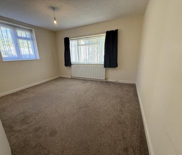 3 bedroom detached bungalow to rent - Photo 2