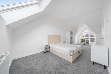 1 bedroom in a house share to rent - Photo 2