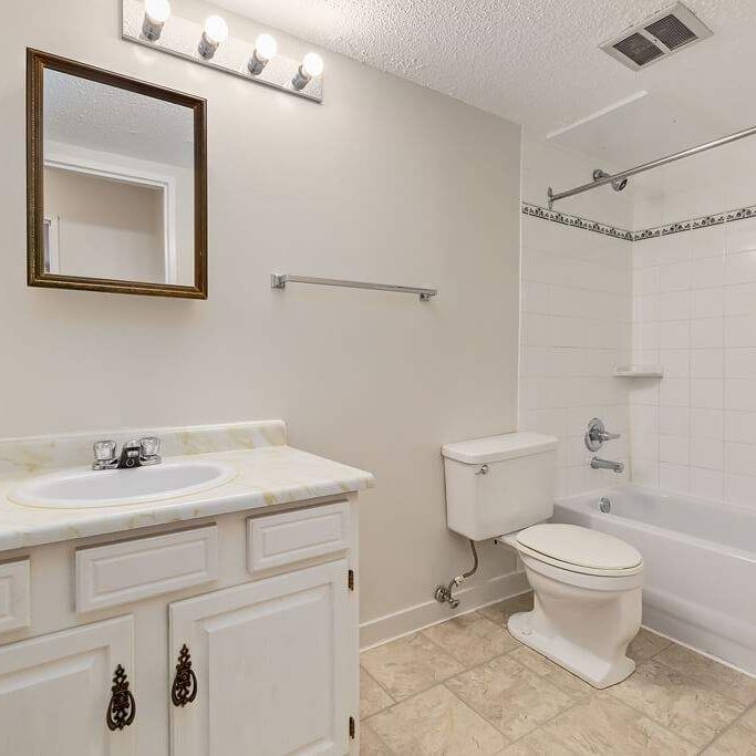 Classic Suite - 1 Bedroom - Photo 1