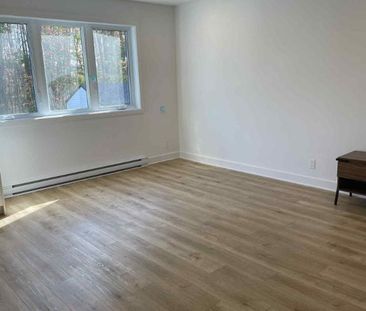 Cowansville semi-meublé 5 et 1/2 - Photo 1