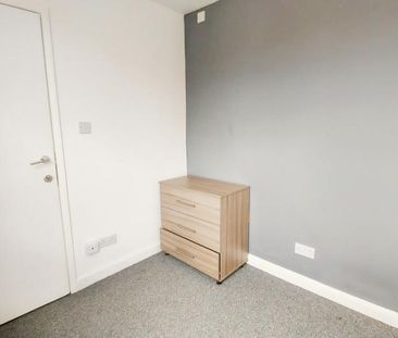 1 bedroom property to rent Chelmer Road, extra storage room, Chelms... - Photo 1