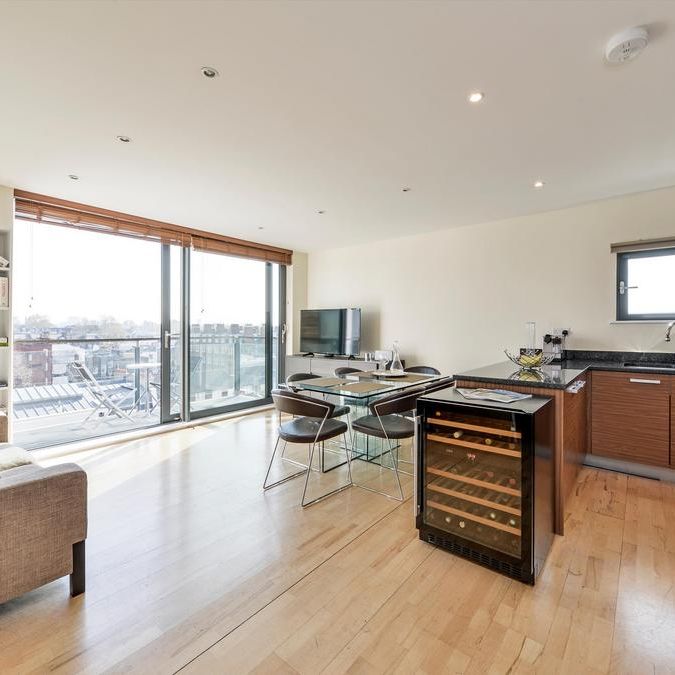 2 bedroom flat to rent - Photo 1