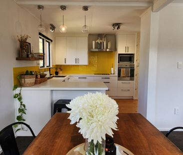 10 Beaumont Crescent, Frankleigh Park, New Plymouth - Photo 2