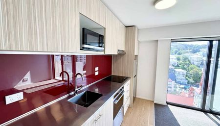 Modern 1 Bedroom Apartment - Photo 2