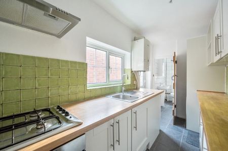 2 bedroom terraced house to rent - Photo 3