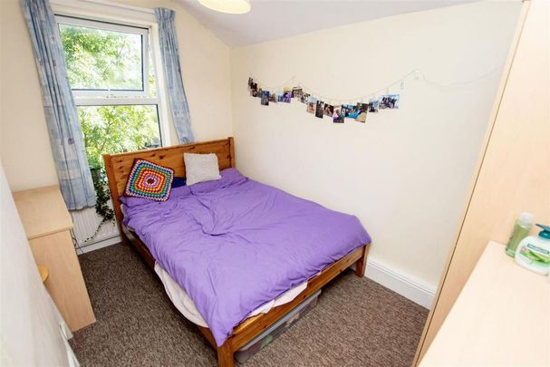 6 bedroom house to rent - Photo 1