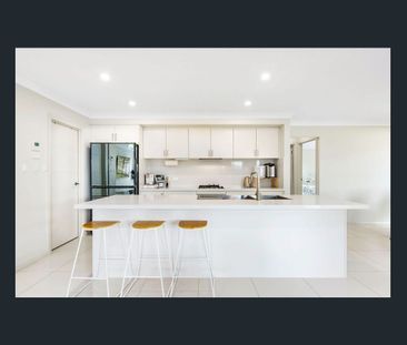 Modern Family Home with Space and Convenience - Photo 6