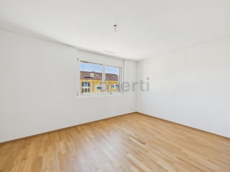 Sonniger Balkon, Minergie-Standard, Lift & Perfekte ÖV-Anbindung! - Photo 5