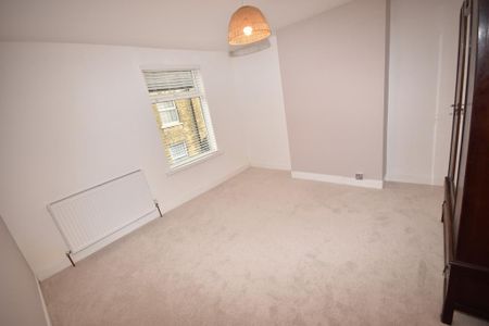 2 bedroom terraced house to rent - Photo 3