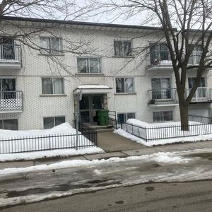 2 1/2 a louer propre et tranquille - Photo 2