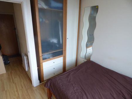 1 bedroom flat to rent - Photo 3