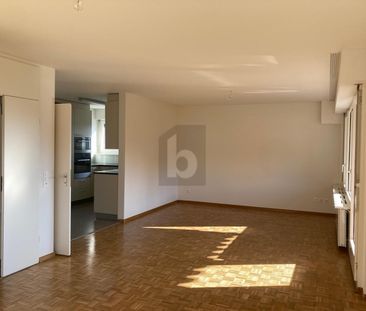 CHARMING, CENTRALLY LOCATED APARTMENT WITH VIEW - Photo 5