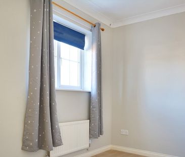 £1,675 PCM - Photo 5