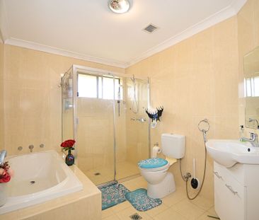 3-Bedroom Family Home within 100m to Girraween Public School Catchment - Photo 4