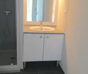 T2 AVEC BALCON ET PARKING - Photo 2