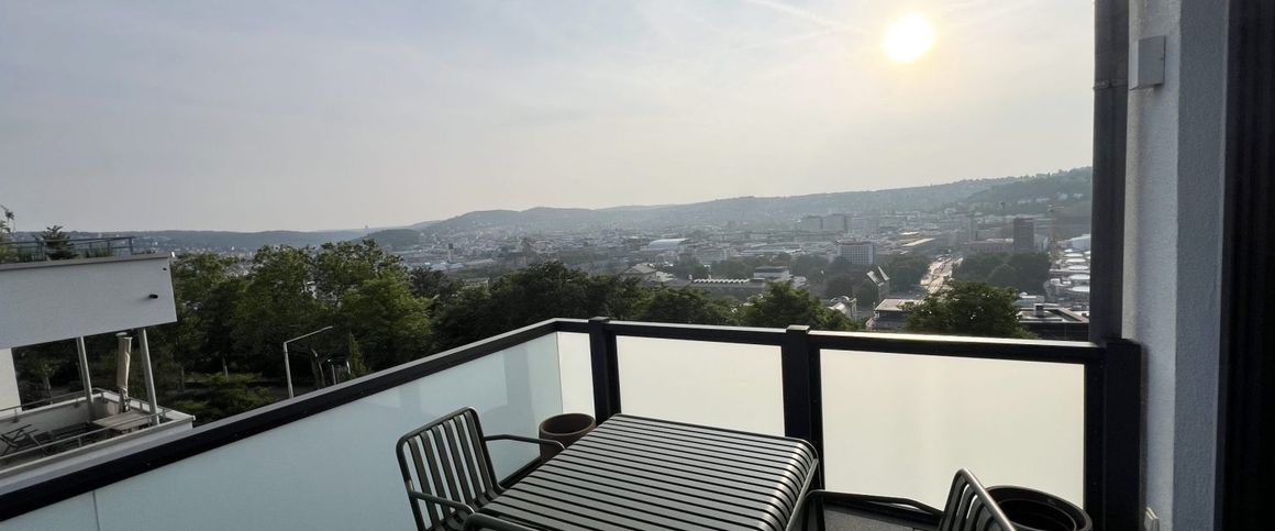 Helle Wohnung in Traumlage an der Gänsheide — mit großem Balkon - Foto 1