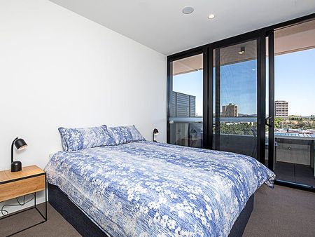 Inner Kingston Lifestyle - Fully Furnished! - Photo 4