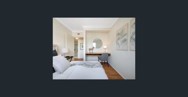 3 Bedroom with cityscape view - Photo 1