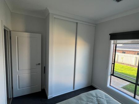 Strathalbyn - Photo 3