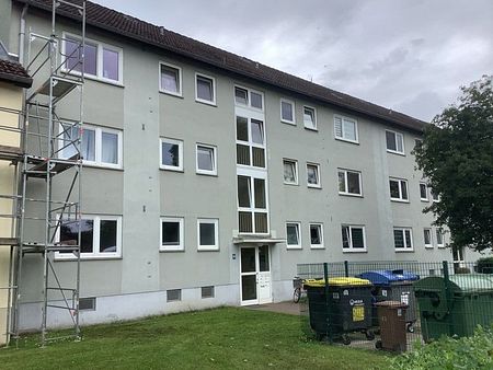 Neue Wohnung, neues Glück! Sanierte 3-Zi.-Wohnung mit Balkon im Erdgeschoss, sofort anmietbar! - Photo 5