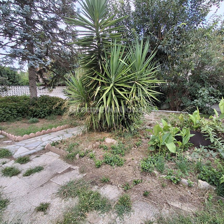 AVIGNON , Maison type 6 de 152 m² avec jardin, - Photo 1