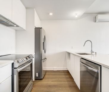 185 16e Avenue, #203 - Photo 1