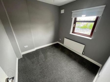 16 Andersonstown Park, Belfast, BT11 8FF - Photo 4