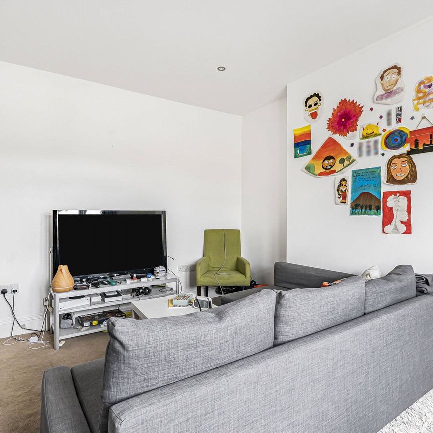 Mackie Road, London, SW2 2EB - Photo 1