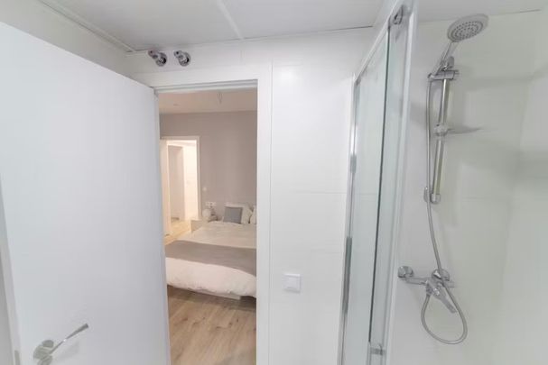 Carrer de la Mare de Déu de Port, Barcelona, Catalonia 08038 - Photo 1