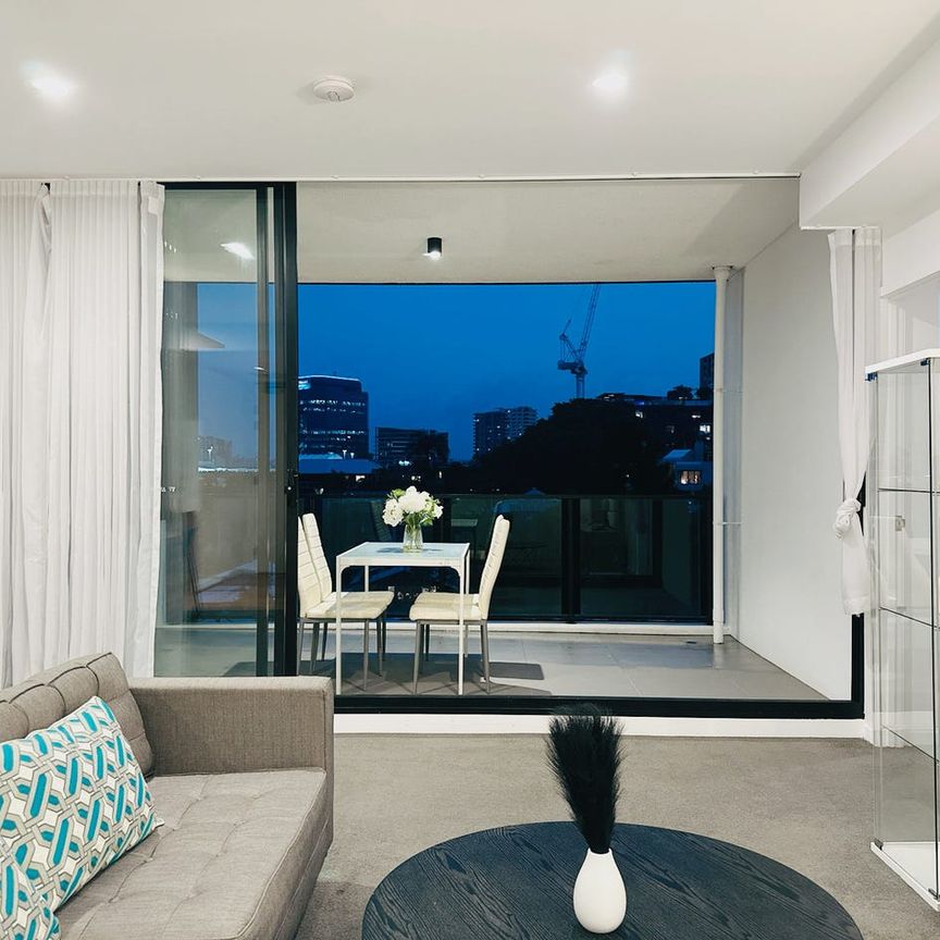 Modern Apartment for Rent - Fully Furnished, Move-In Ready - Photo 1