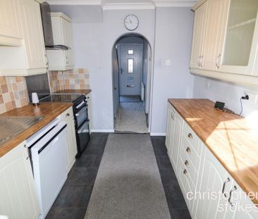2 bedroom semi-detached house to rent - Photo 6