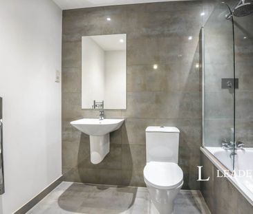 1 bedroom apartment to rent Queensgate, Cromwell Road, Redhill, RH1 - Photo 3