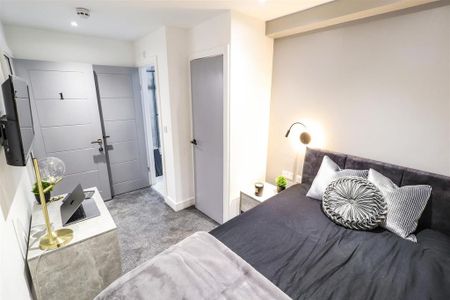 1 bedroom in a house share to rent - Photo 3