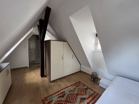 À LOUER ! 3 pièces meublé en duplex idéalement situé dans le Carré d'Or de Strasbourg - Photo 5