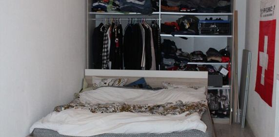 Ideally located - Photo 2