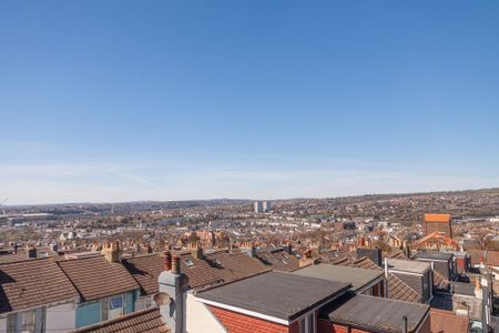 2 bedroom maisonette to rent - Photo 4