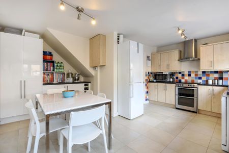 3 bedroom house to rent Royston Road, St. Albans, AL1 - Photo 3