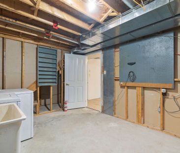 For Lease - 71 Geddes Crescent, Barrie, Ontario - Photo 6