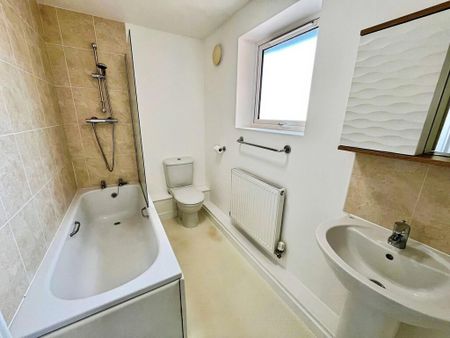 2 bedroom apartment to rent - Photo 4