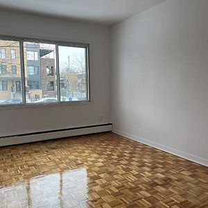 ESPACE DE DÉTENTE: 3½ Condo à LaSalle, QC - Photo 2