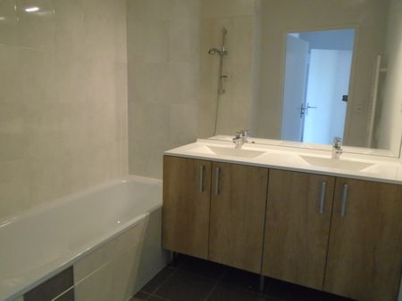 Location Appartement 3 pièces 58m² ROYAN 17200 - Photo 5