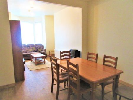 All Bedrooms Upstairs, 3 Westminster Street, Queens Botanic Quarter, Belfast, BT7 1LA - Photo 4