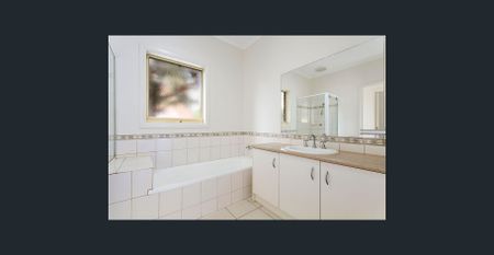 Beachside Mornington - Photo 2