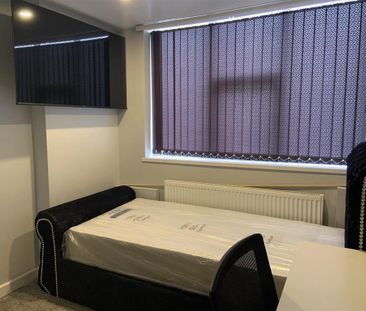 7 bedroom terraced house to rent - Photo 4